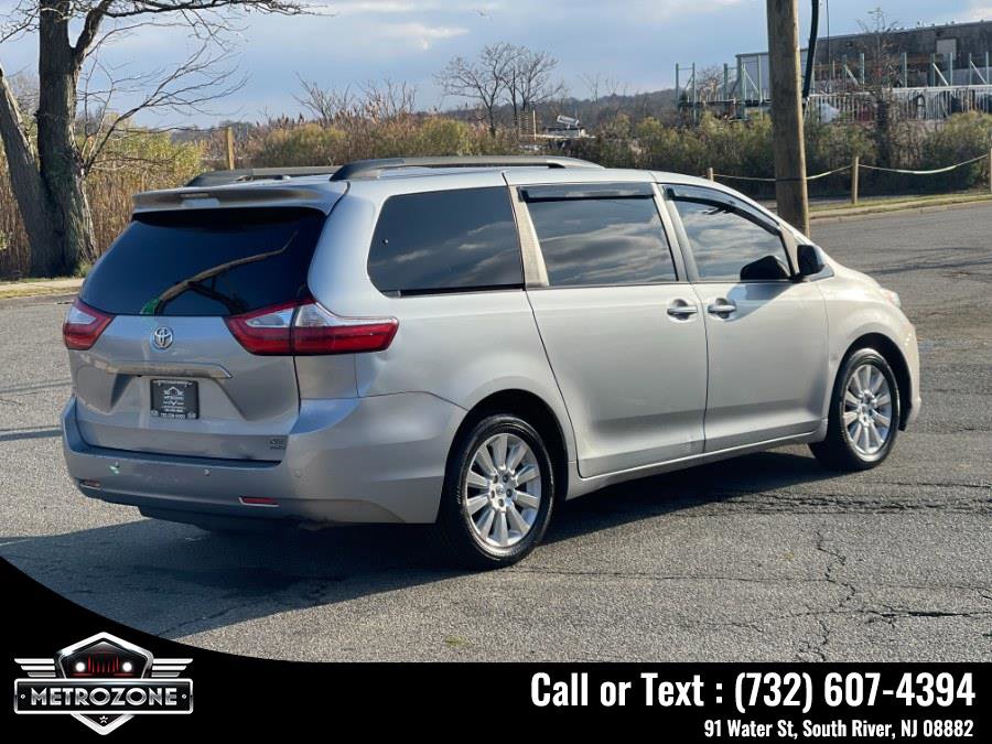 Used 2016 Toyota Sienna AWD image 8