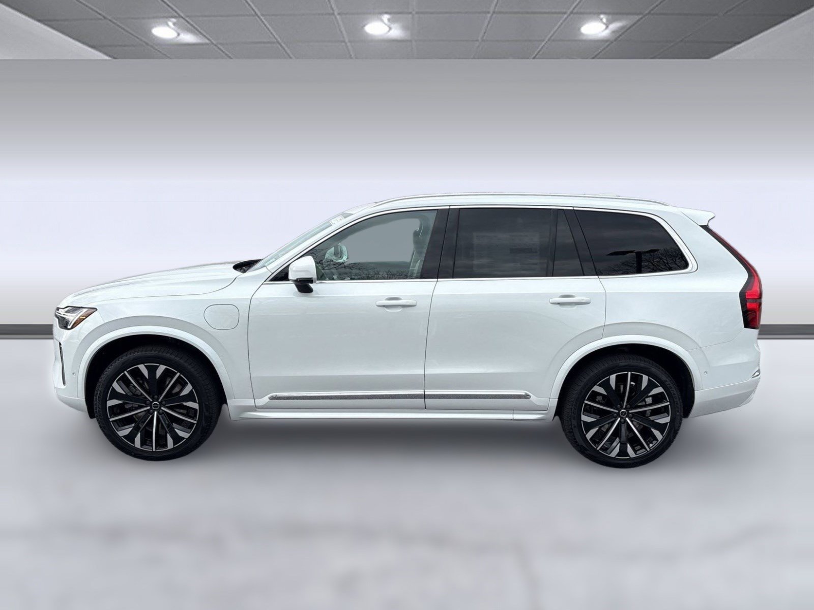 New 2026 Volvo XC90 T8 Ultra w/ Protection Package AWD/4WD image 2
