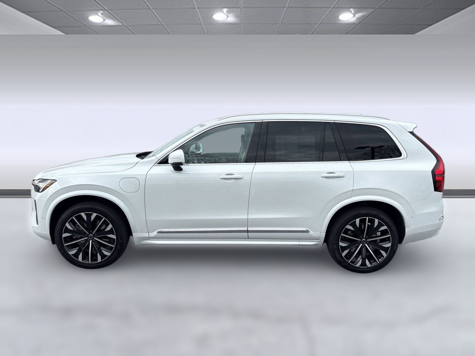 New 2026 Volvo XC90 T8 Ultra w/ Protection Package AWD/4WD image 2