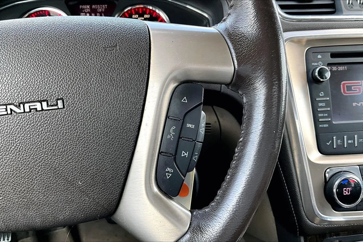 Used 2013 GMC Acadia Denali AWD/4WD image 17