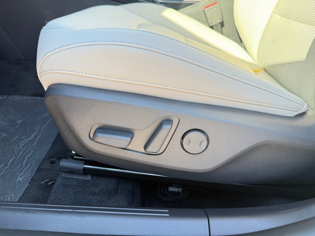 New 2026 Kia Niro EX image 17