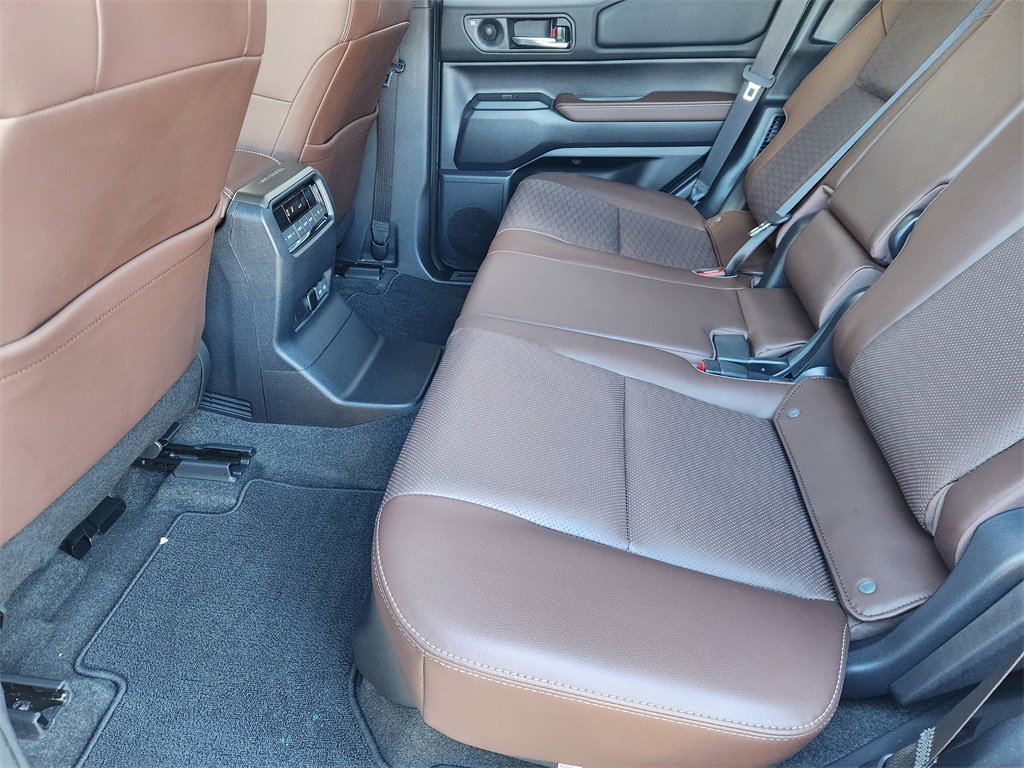 Used 2024 Toyota Land Cruiser image 30