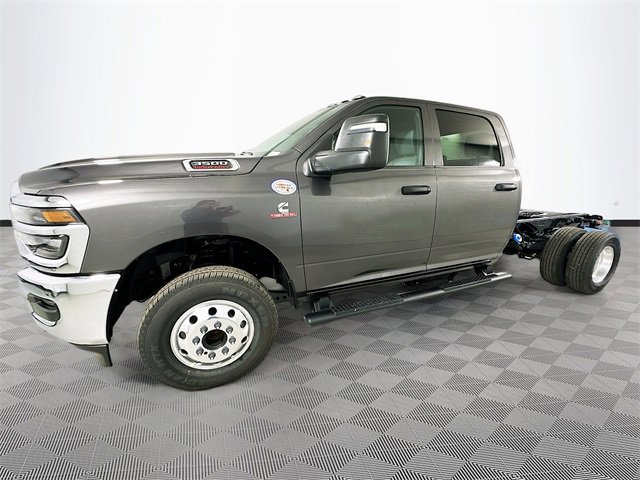 New 2026 RAM 3500 Tradesman w/ Chrome Appearance Group image 23