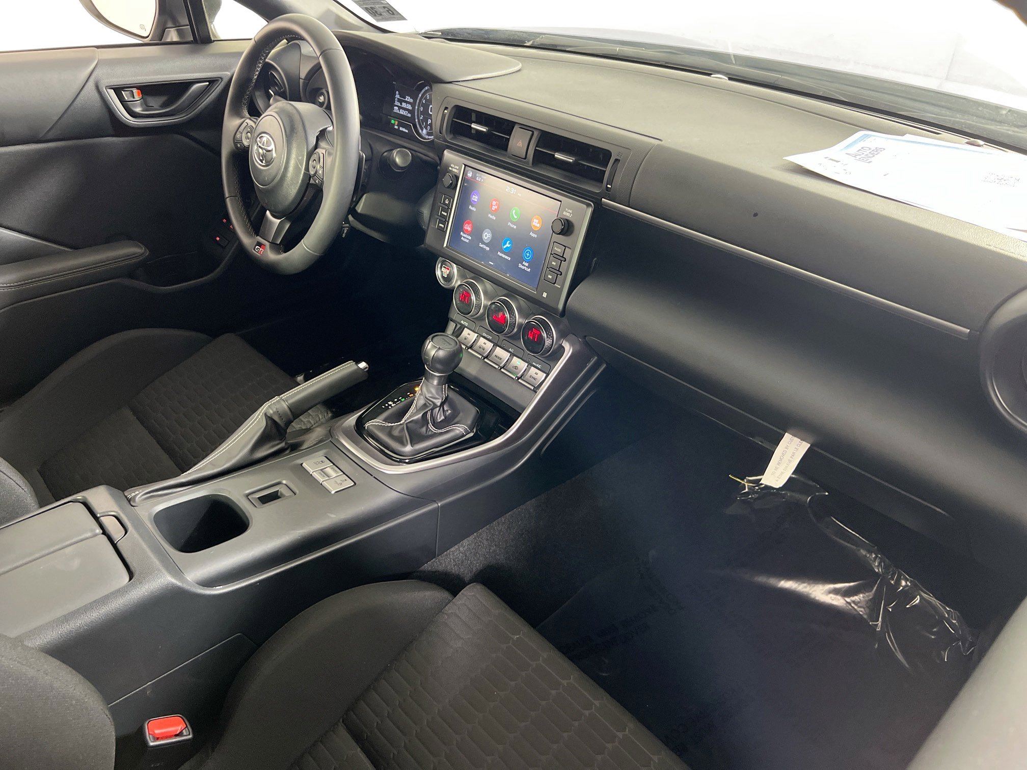 Used 2025 Toyota GR86 w/ ALL Weather Mat Package (TMS) image 26
