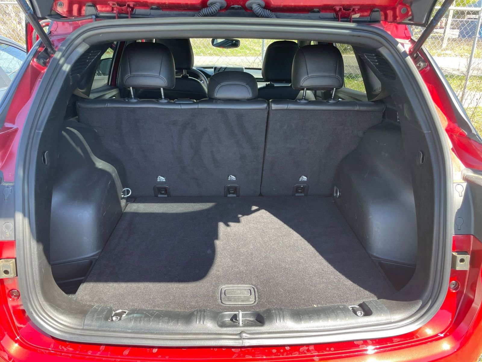 Used 2025 Jeep Compass Trailhawk AWD/4WD image 29