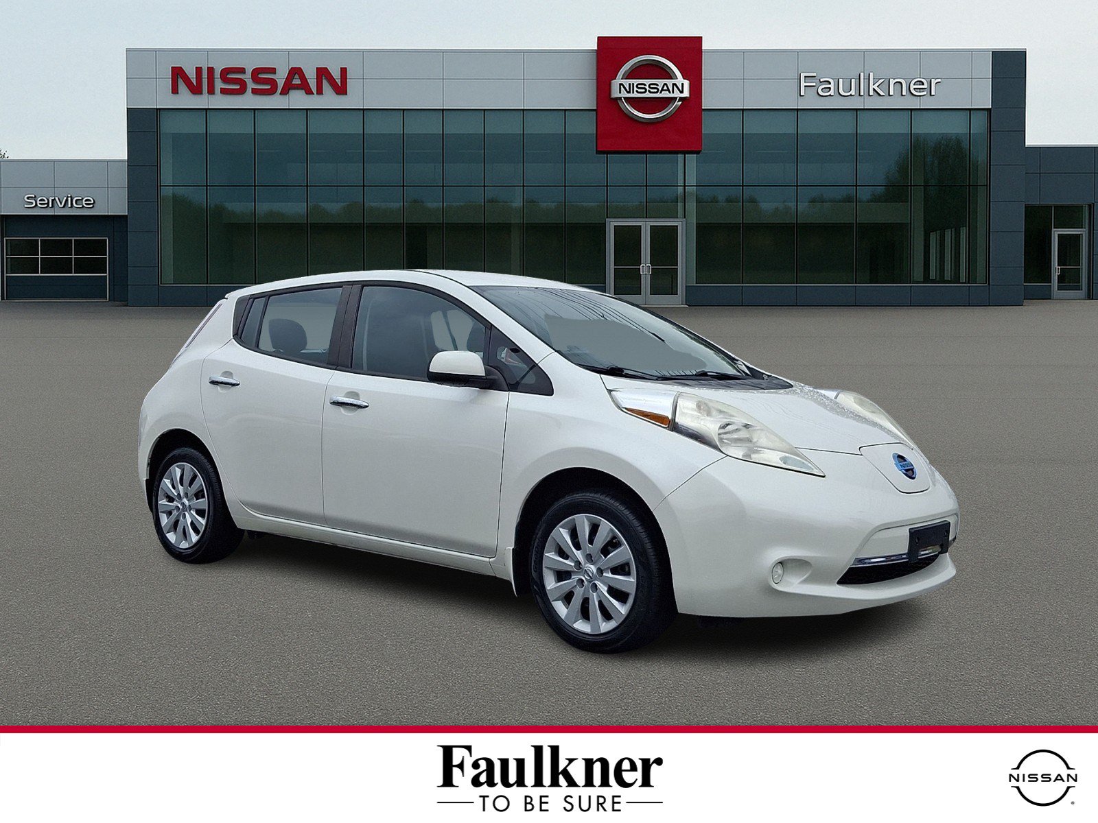 Used 2015 Nissan Leaf S FWD image 1