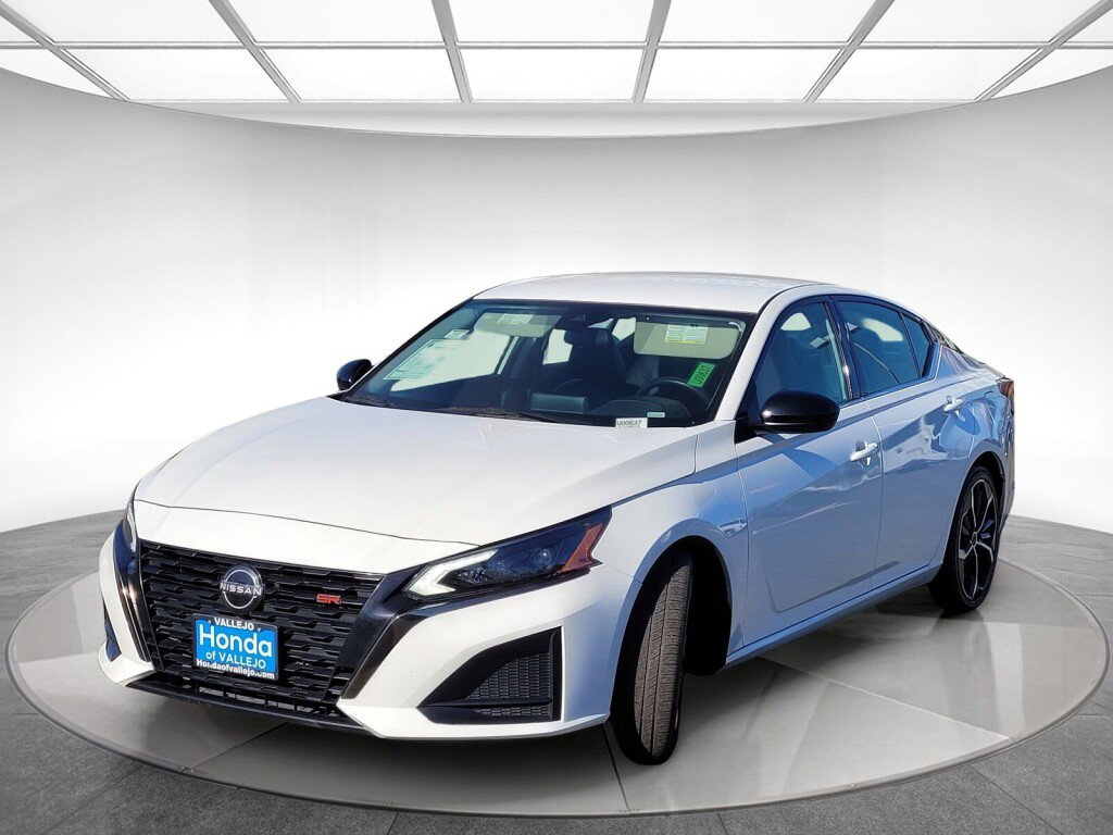 Used 2023 Nissan Altima 2.5 SR image 7