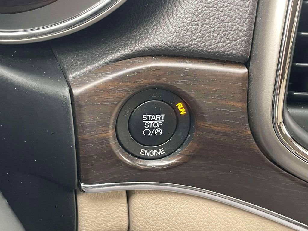 Used 2014 Jeep Grand Cherokee Limited AWD/4WD image 24
