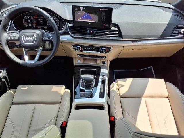 Certified 2025 Audi Q5 2.0T Premium w/ Convenience Plus Package image 11