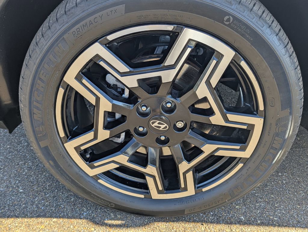 Used 2025 Hyundai Santa Cruz Limited image 29