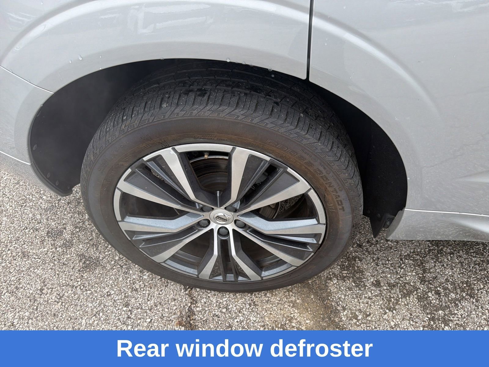 Used 2022 Volvo XC60 B5 Momentum w/ Protection Package Premier image 25