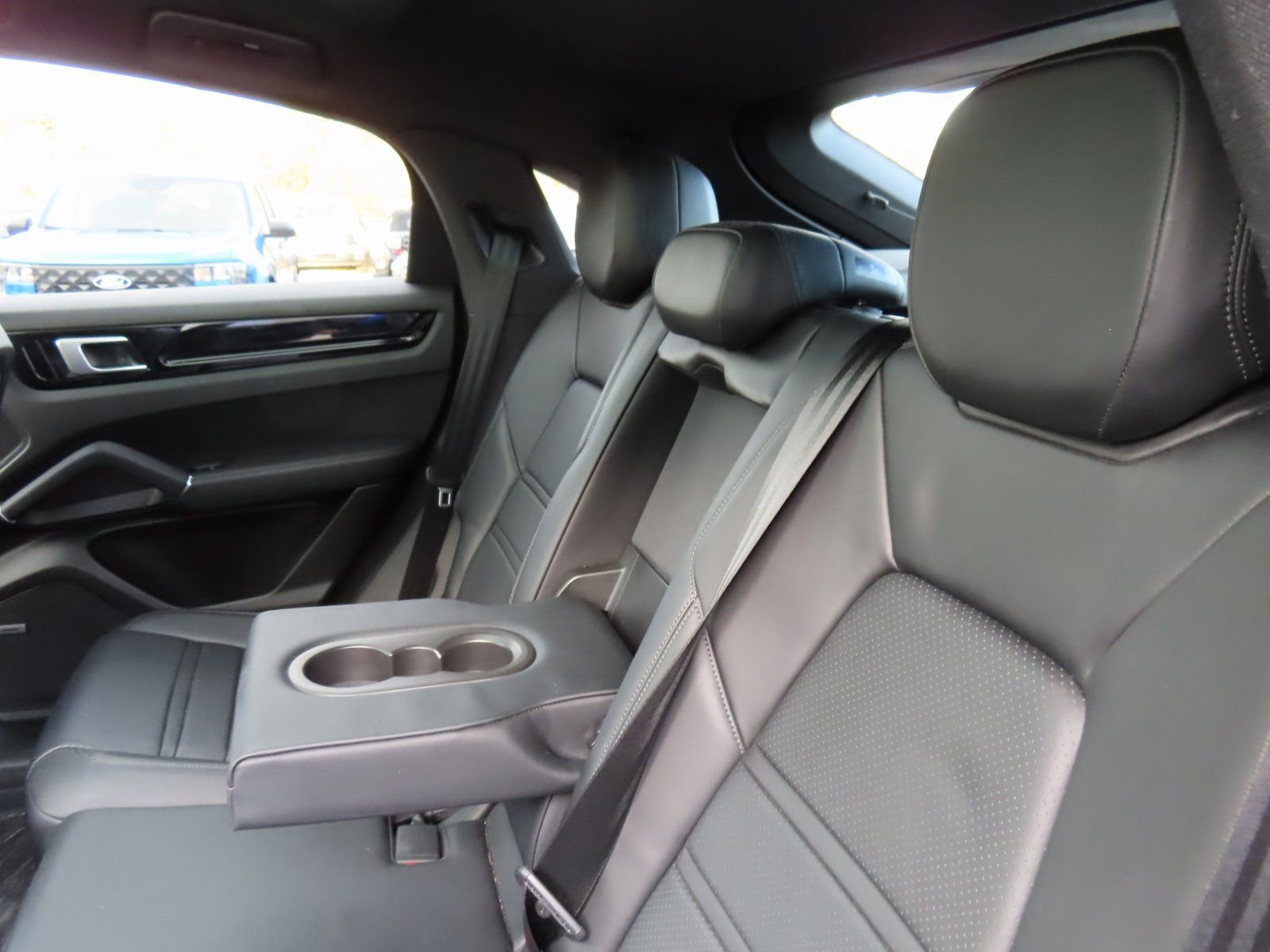 Used 2021 Porsche Cayenne Coupe image 31