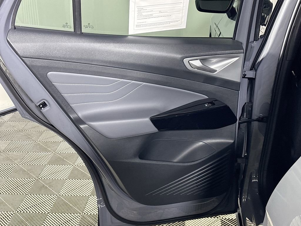 Used 2023 Volkswagen ID.4 Pro S image 19