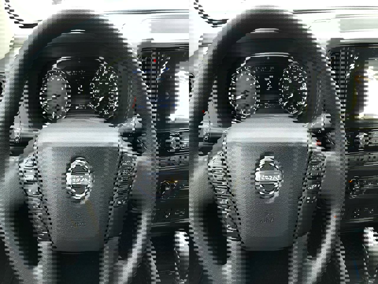 New 2026 Nissan Frontier S image 23