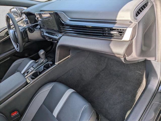 Used 2025 Toyota Camry SE image 21