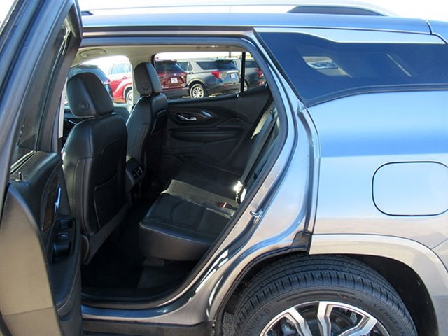 Used 2018 GMC Terrain Denali w/ Driver Alert Package II AWD/4WD image 16