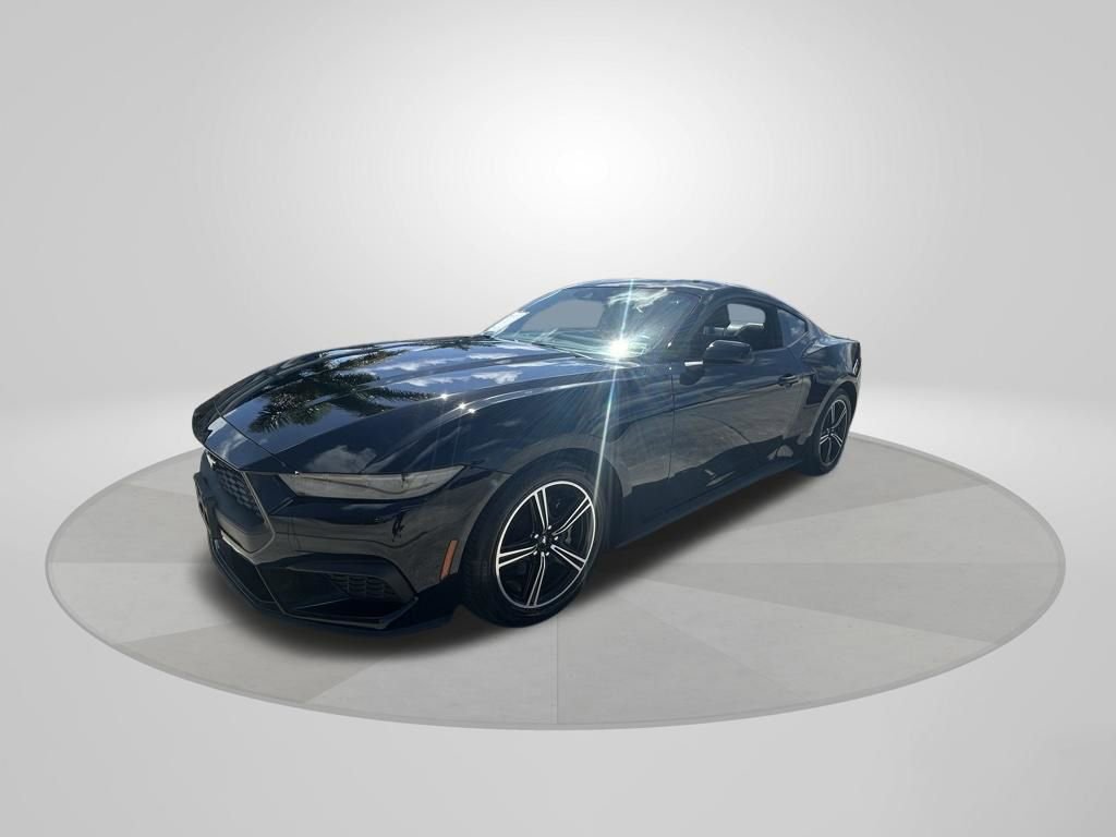 Used 2025 Ford Mustang Premium image 3