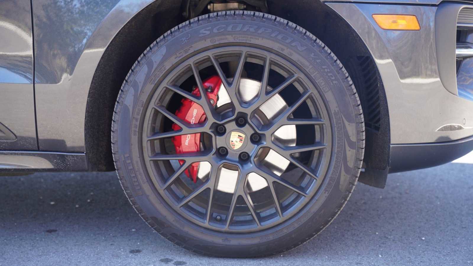 Used 2021 Porsche Macan GTS AWD/4WD image 19