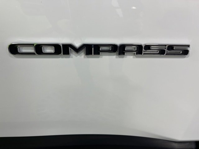Certified 2024 Jeep Compass Limited image 8
