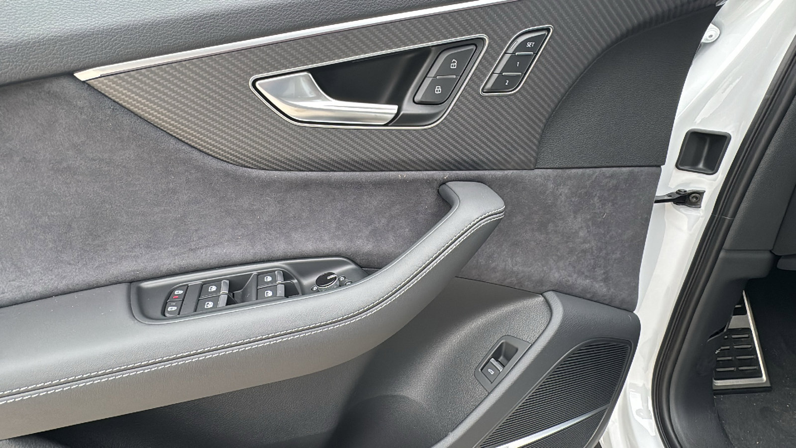 New 2026 Audi SQ7 Premium Plus image 13