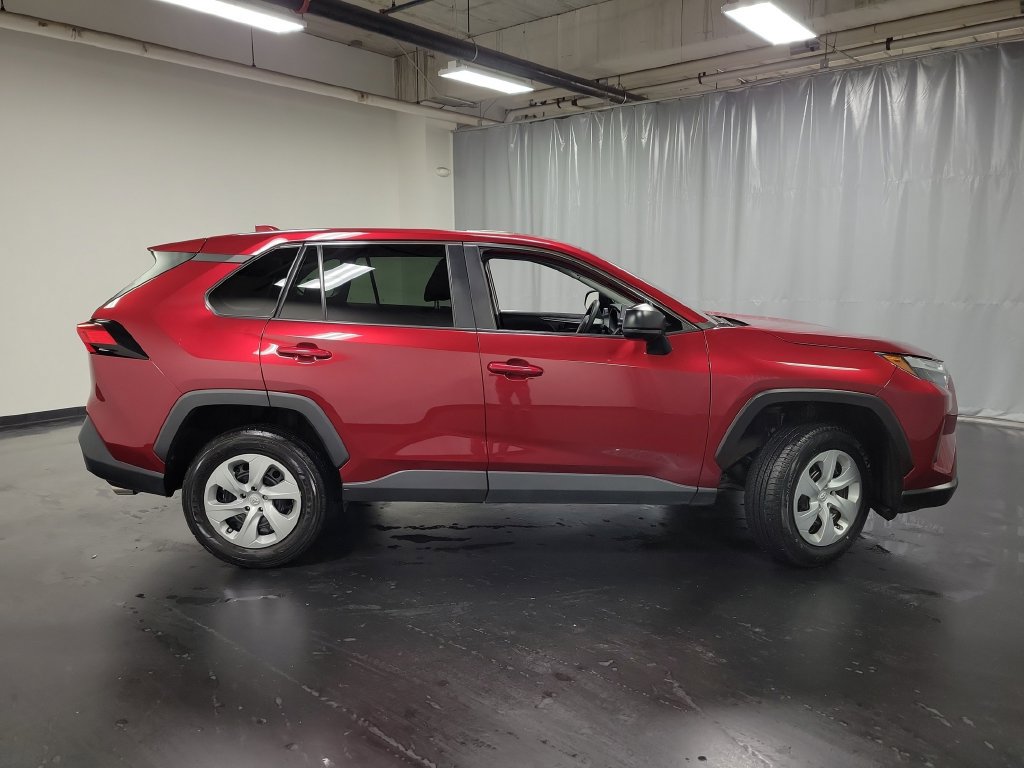 Used 2023 Toyota RAV4 LE FWD image 9