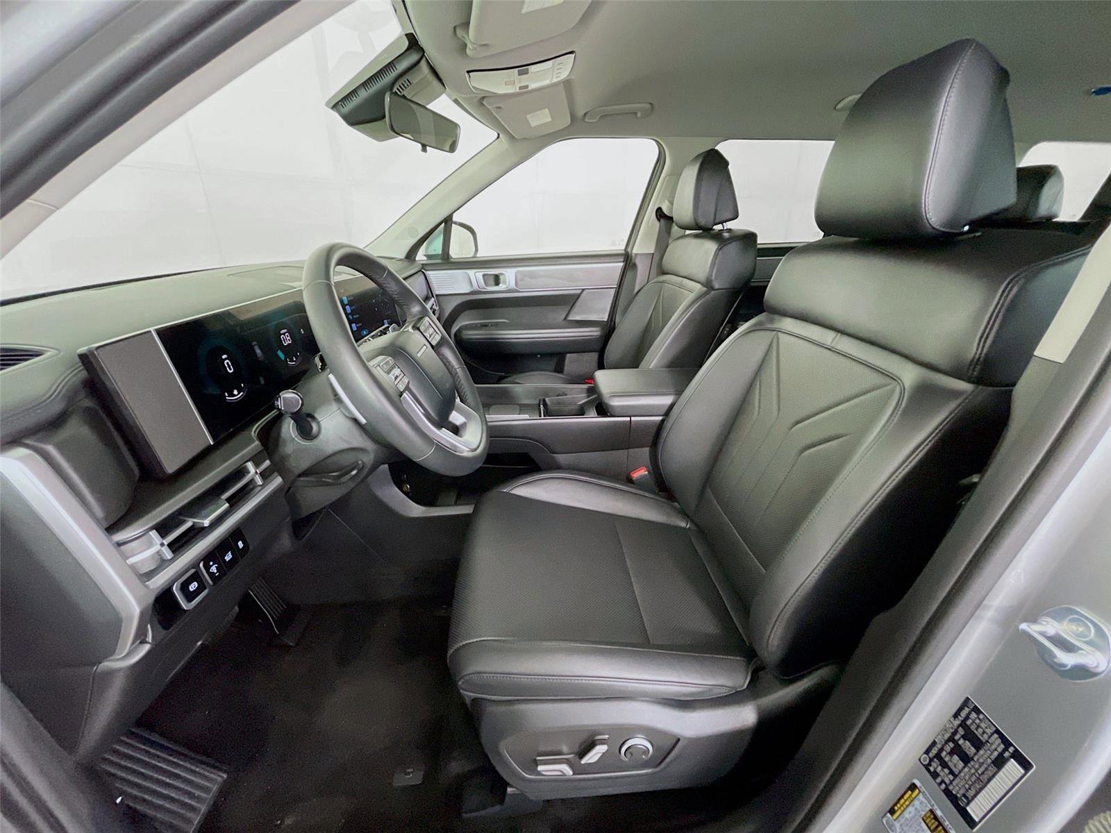 Certified 2025 Hyundai Santa Fe SEL FWD image 24