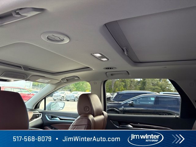 Used 2018 Buick Enclave Avenir w/ Avenir Technology Package AWD/4WD image 10