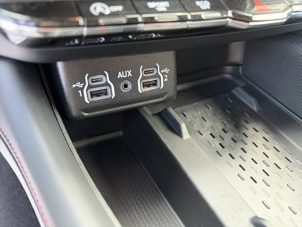 Used 2025 Dodge Durango GT AWD/4WD image 26