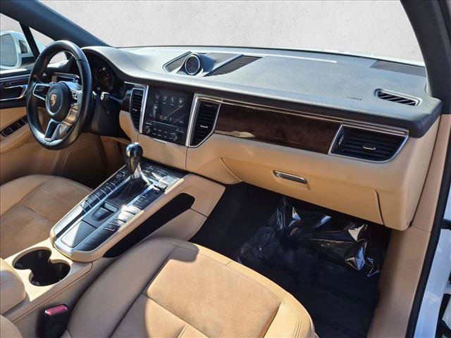 Used 2018 Porsche Macan AWD/4WD image 29