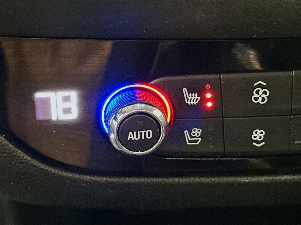 Used 2021 Buick Enclave Avenir w/ Avenir Technology Package image 21