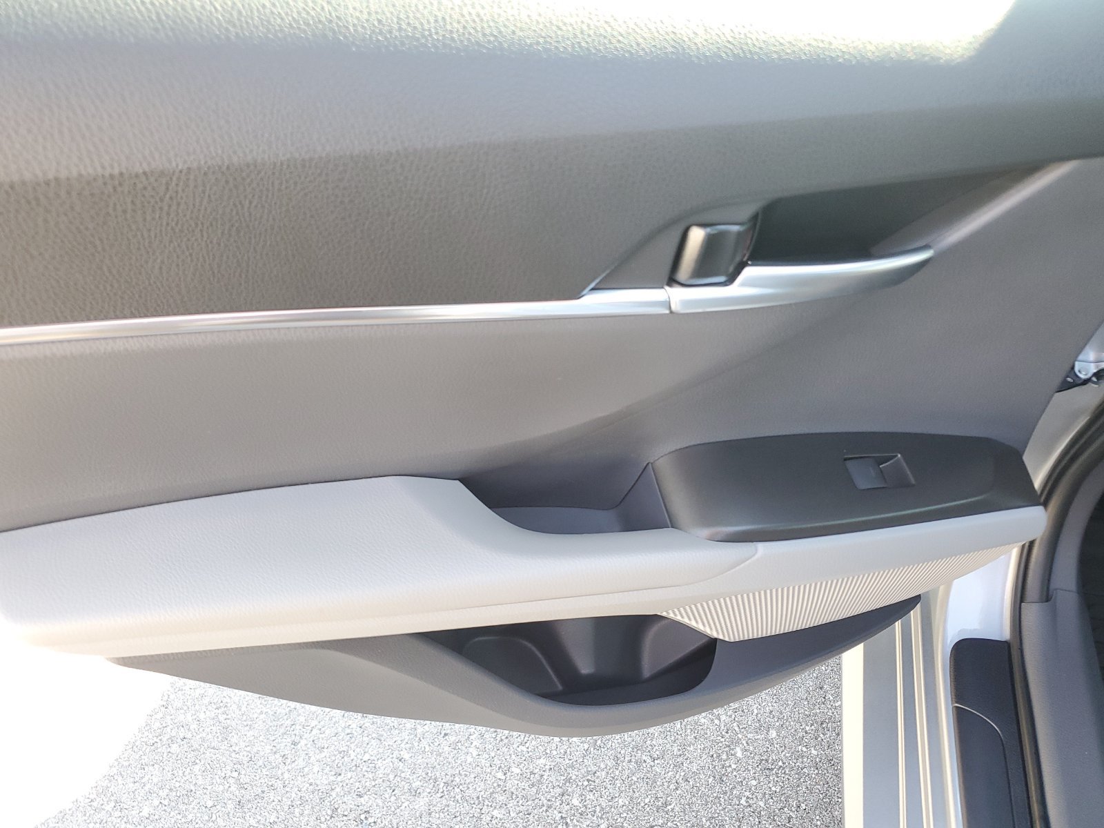 Used 2024 Toyota Camry LE FWD image 15
