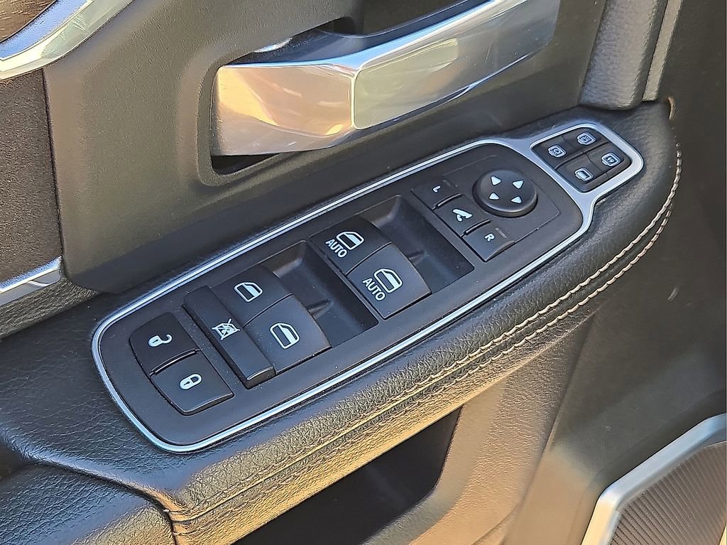 Used 2024 RAM 3500 Laramie image 22