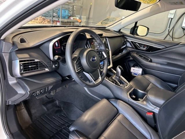 Used 2024 Subaru Outback Limited AWD/4WD image 2