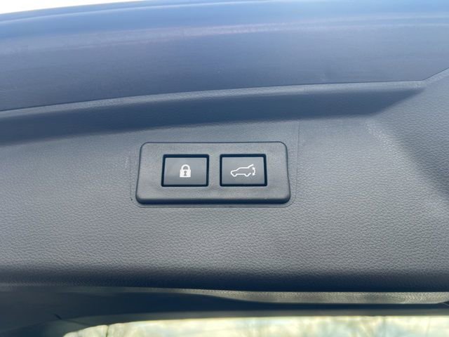 Used 2023 Subaru Outback Touring image 21