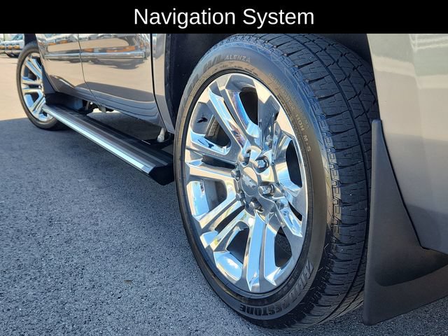 Used 2020 Chevrolet Suburban Premier w/ Premier Plus Edition AWD/4WD image 17