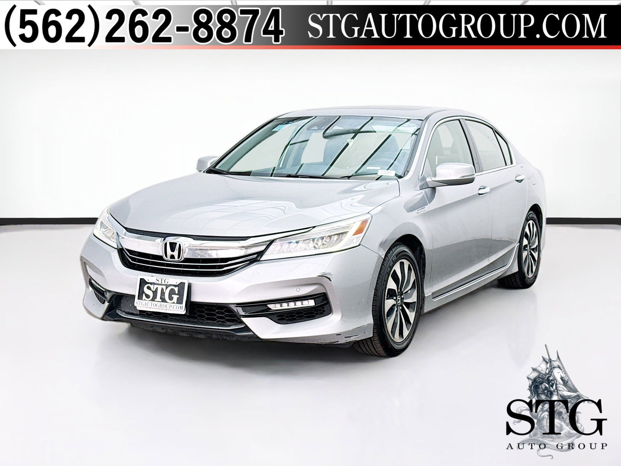 Used 2017 Honda Accord Touring image 1
