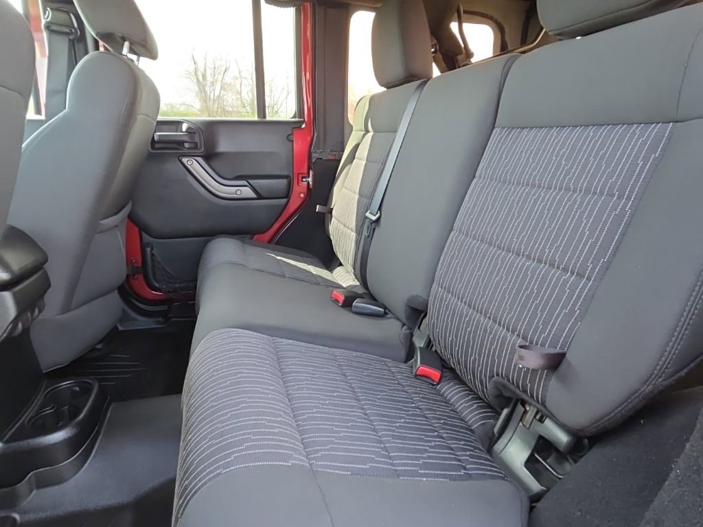 Used 2011 Jeep Wrangler Unlimited Sport w/ PWR Convenience Group AWD/4WD image 10