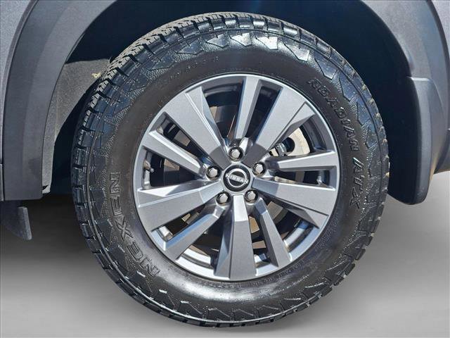 Used 2023 Nissan Pathfinder S image 22