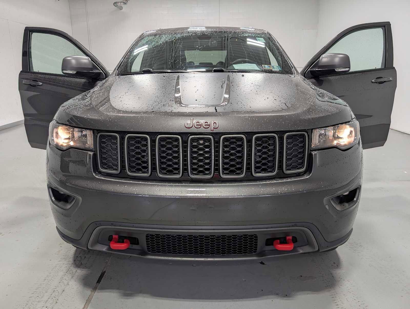 Used 2019 Jeep Grand Cherokee Trailhawk AWD/4WD image 15