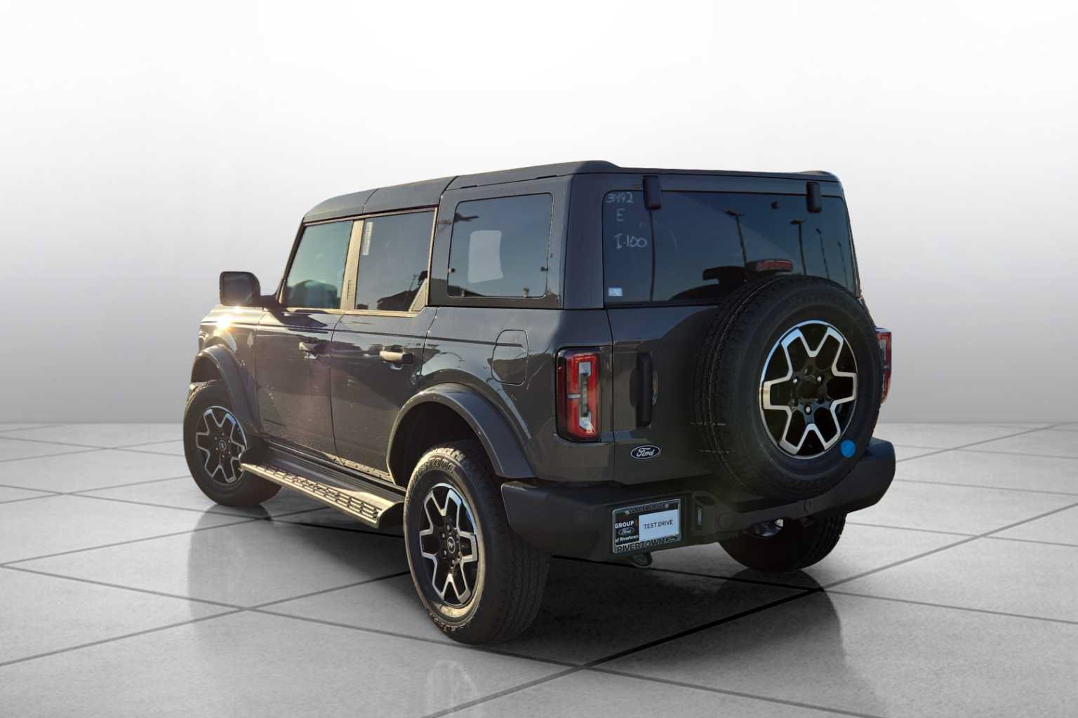 New 2026 Ford Bronco Outer Banks AWD/4WD image 13