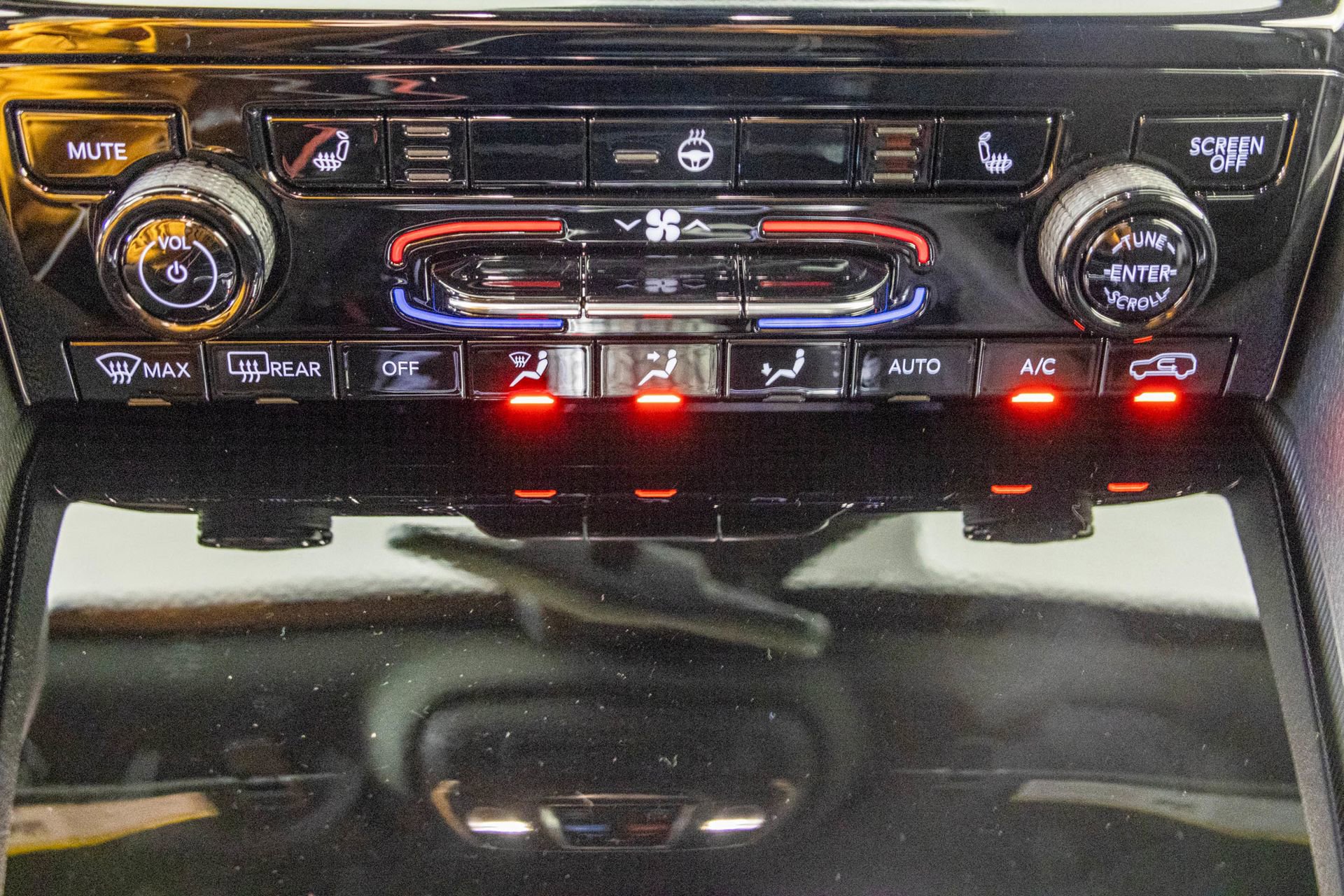 New 2025 Jeep Grand Cherokee L Laredo w/ Luxury Tech Group I image 23