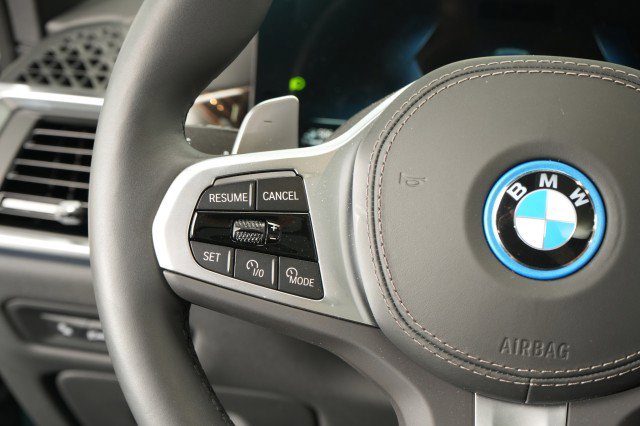 Used 2026 BMW X5 xDrive50e w/ M Sport Package AWD/4WD image 27