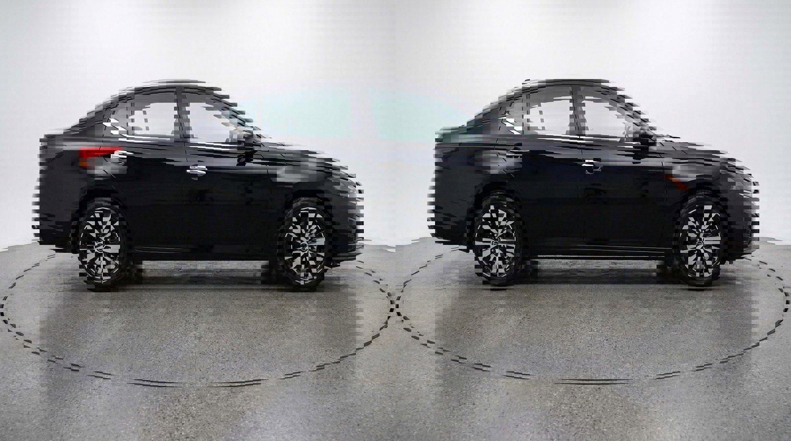 Used 2025 Nissan Altima 2.5 SV image 8