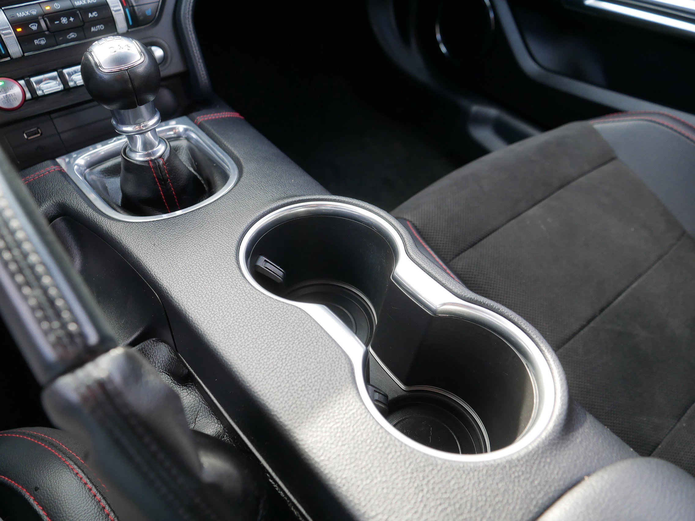 Used 2019 Ford Mustang GT Premium w/ Equipment Group 401A image 34