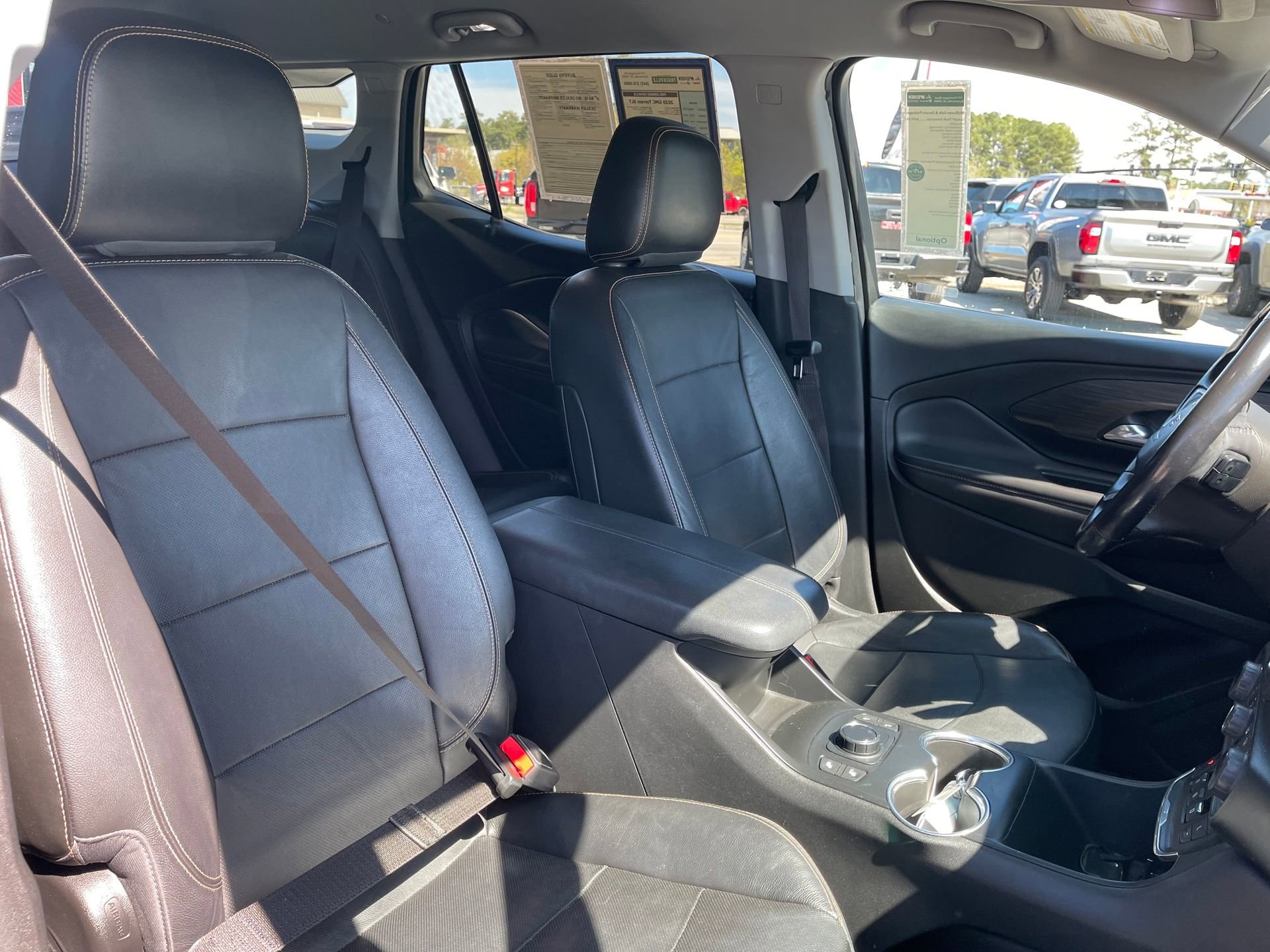 Used 2020 GMC Terrain SLT image 27