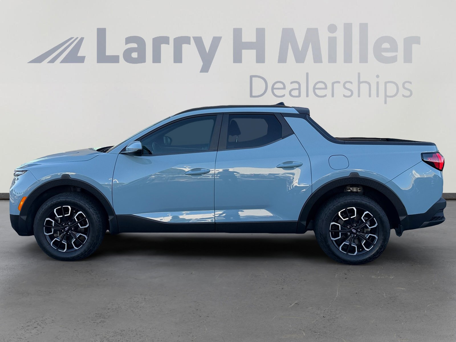 Used 2022 Hyundai Santa Cruz SEL Premium AWD/4WD image 2