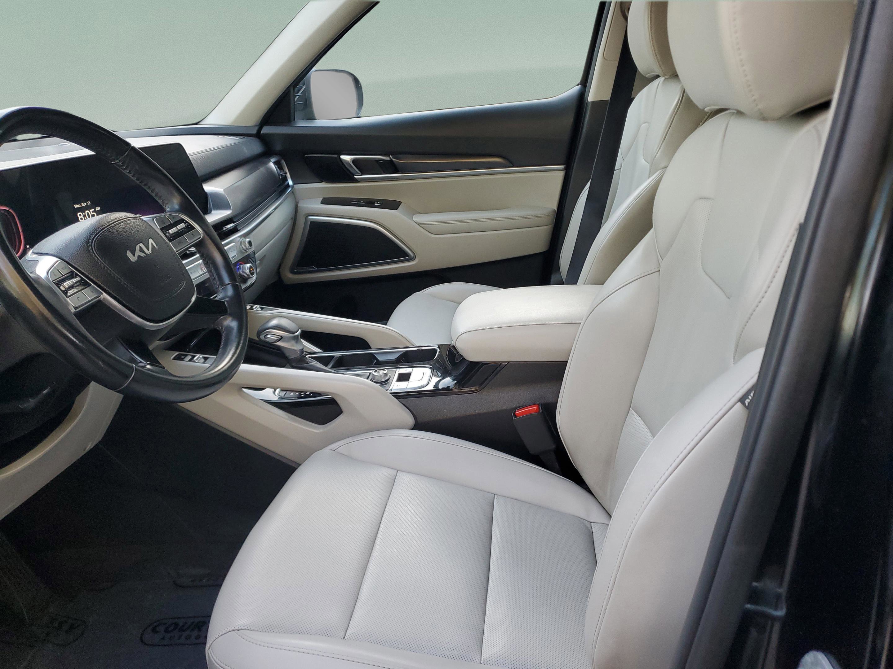 Certified 2023 Kia Telluride S image 17
