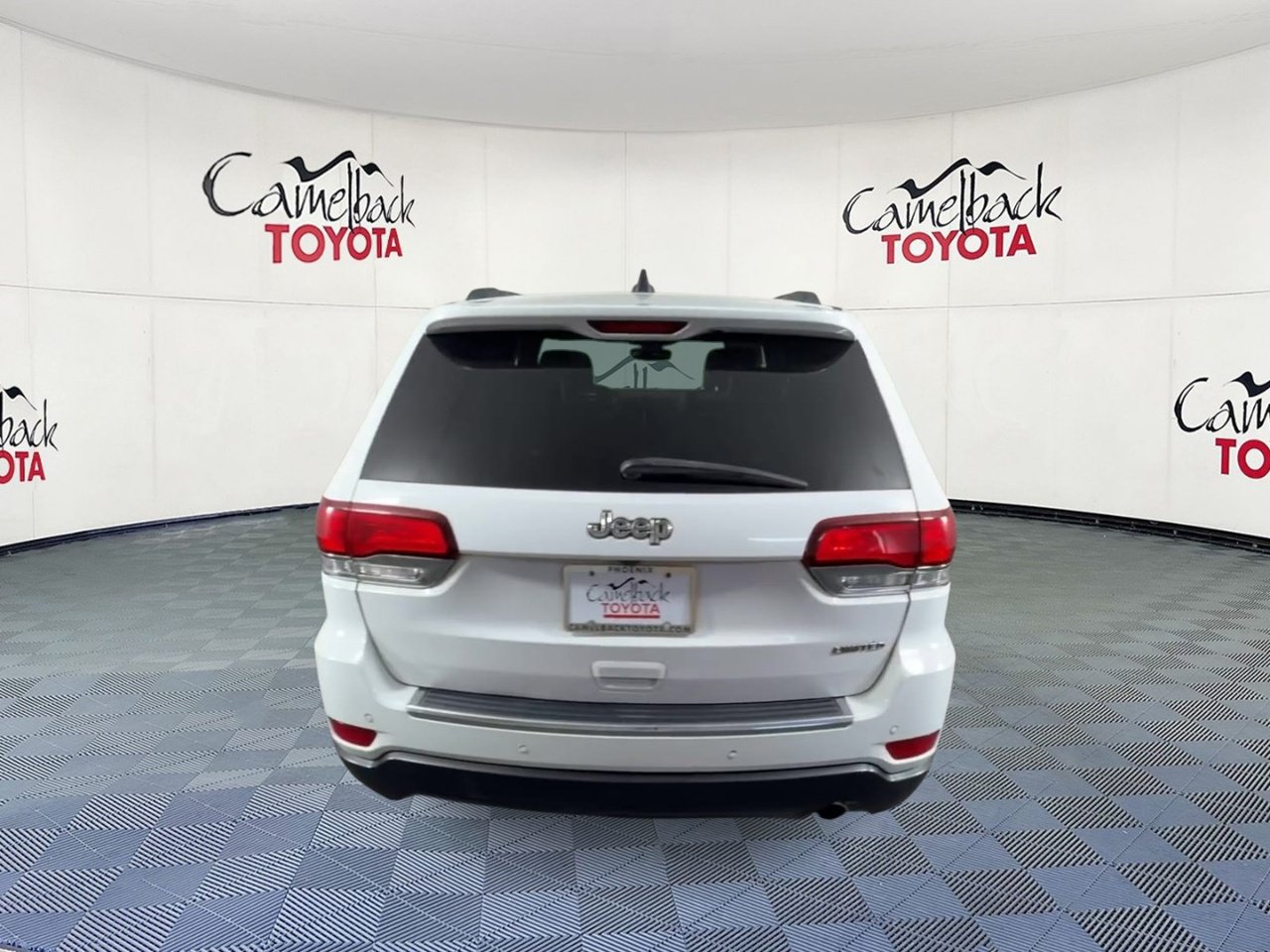 Used 2022 Jeep Grand Cherokee Limited RWD image 3