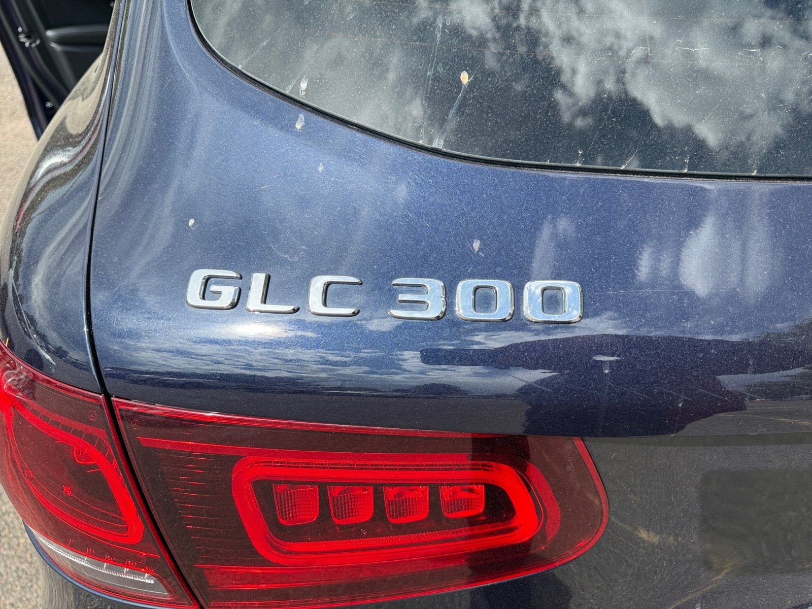 Used 2021 Mercedes-Benz GLC 300 4MATIC image 23