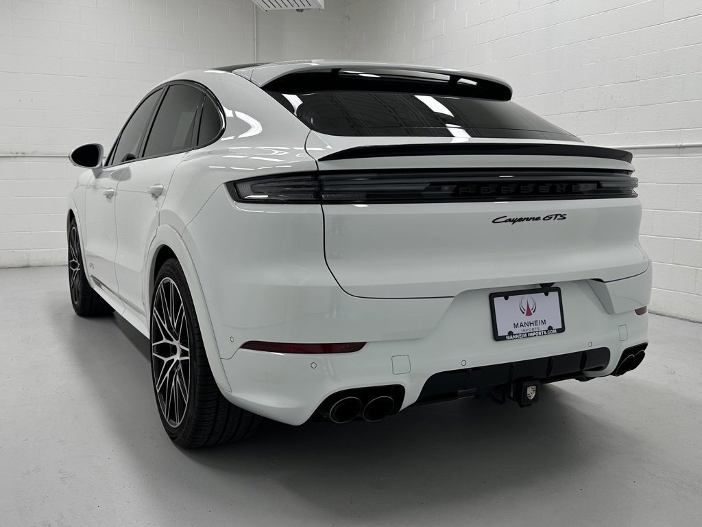 Used 2025 Porsche Cayenne GTS image 8